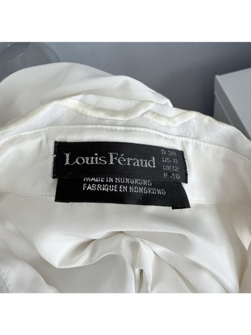 Vintage 80’s Louis Feraud White Pleated Blouse Embroidered Collar Cuffs - Picture 8 of 10